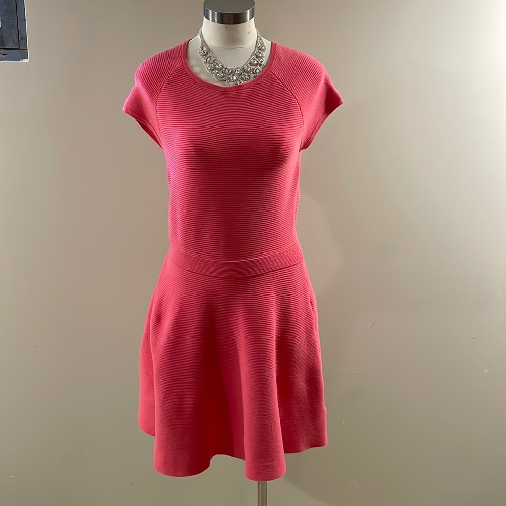 WOW stunning short sleeved dress